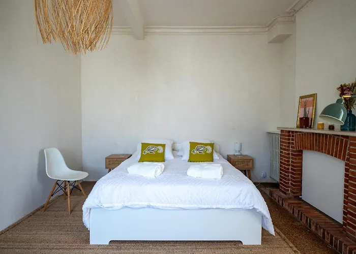 Spacieuse Avec Piscine Privee Holiday home *