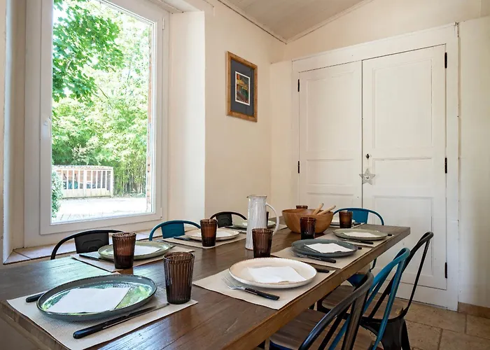 Spacieuse Avec Piscine Privee Holiday home *