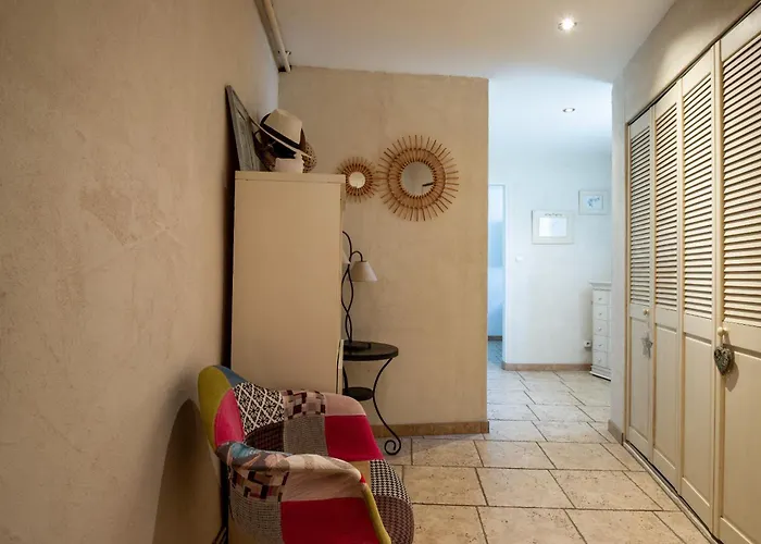 Spacieuse Avec Piscine Privee Holiday home *